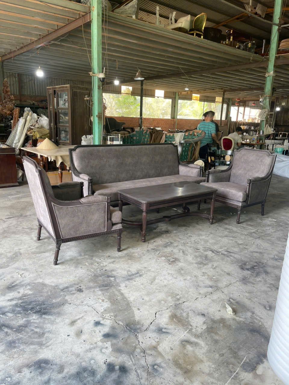 bo-sofa-tan-co-dien-kati-louis-16-mau-nau